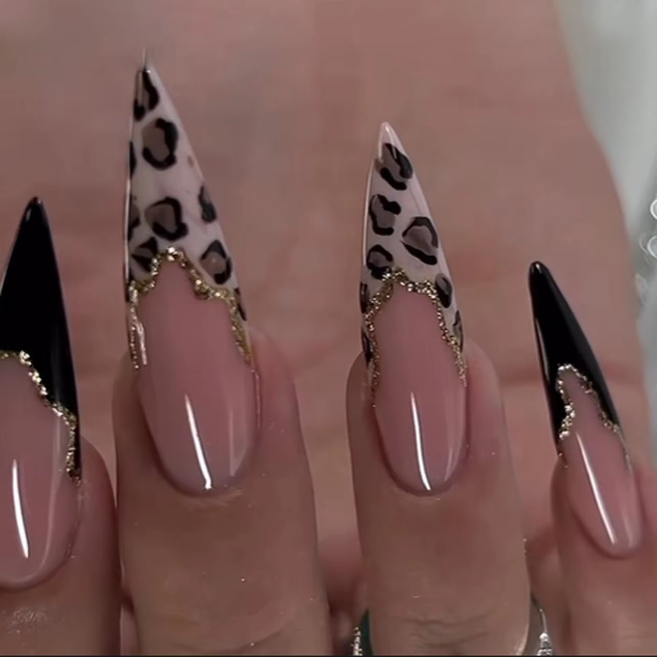Nail Art Love - Leopard Print Long Pointed Fake Nails