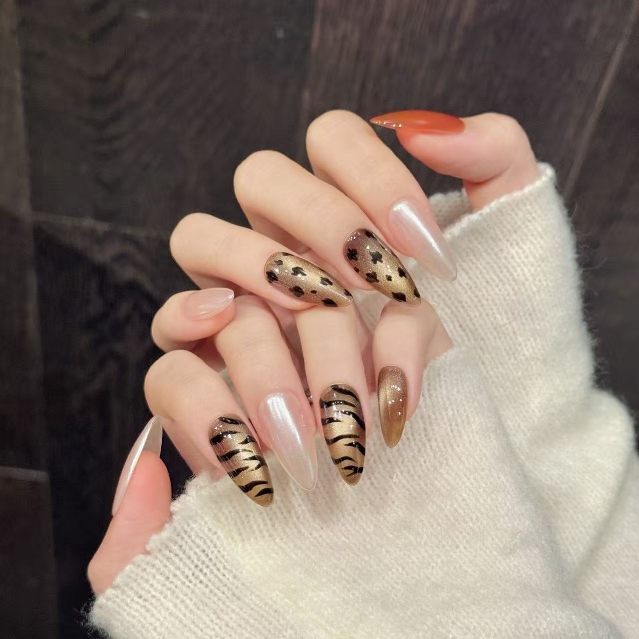 10pcs Handmade Almond Press On - مراجعة Nail Art Zebra Design وسعره