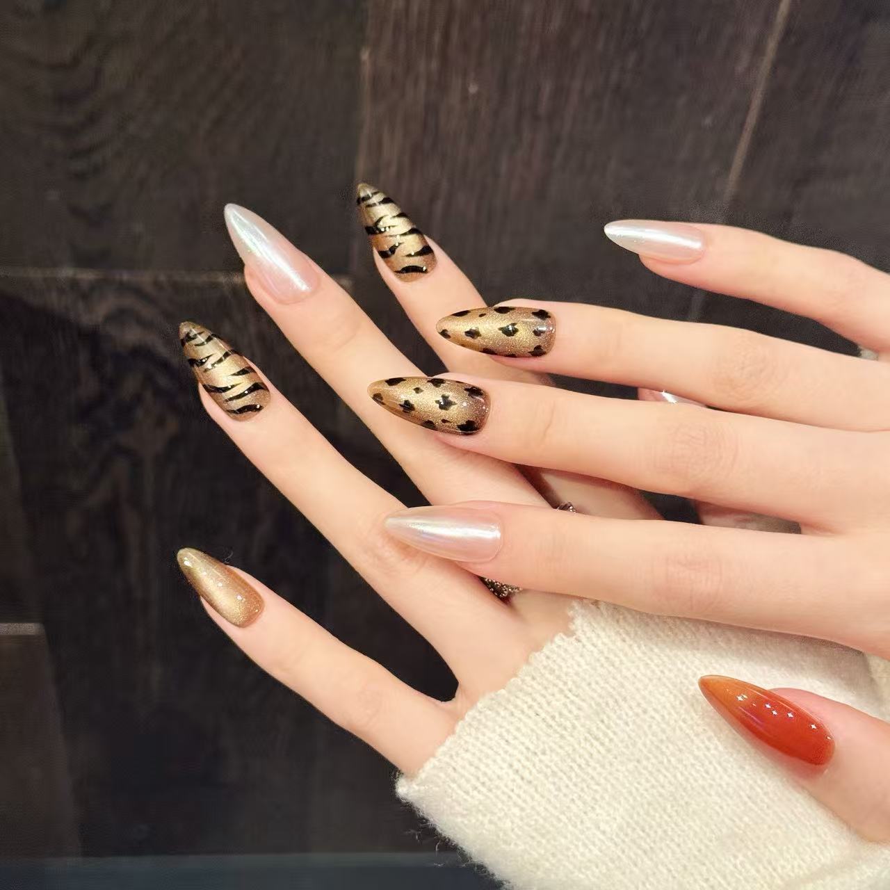 10pcs Handmade Almond Press On - مراجعة Nail Art Zebra Design وسعره