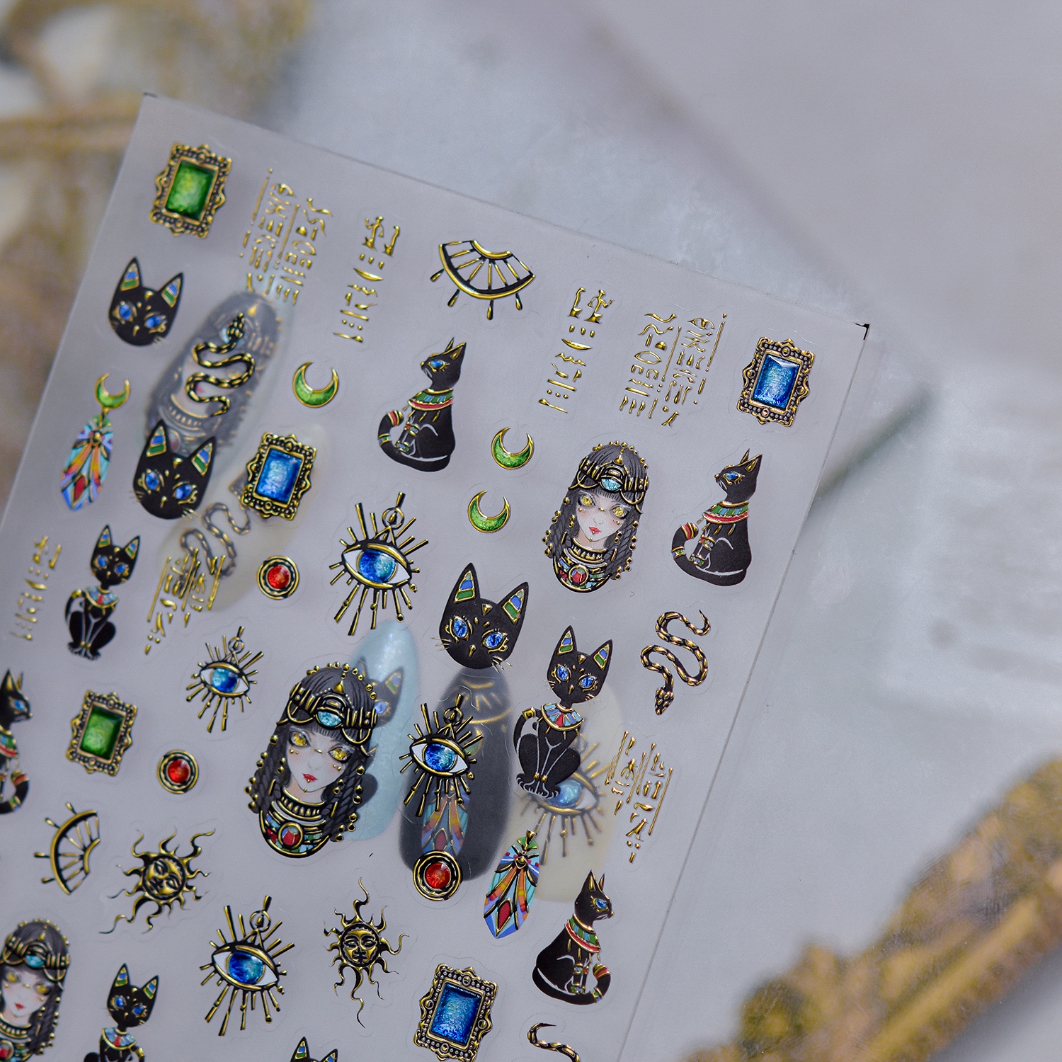 1PCS 5D Embossed Cartoon Anima - مراجعة Nail Art Queen وسعره