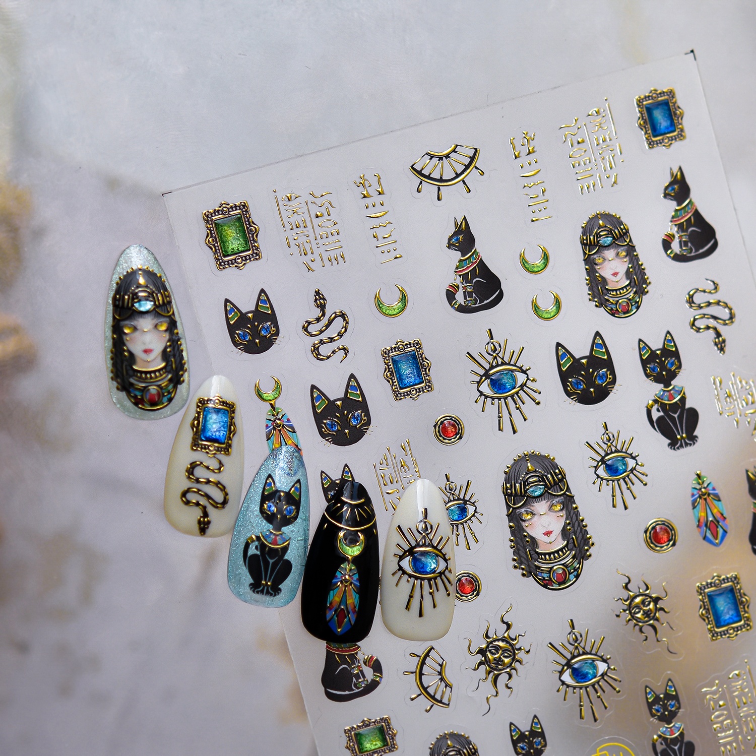 1PCS 5D Embossed Cartoon Anima - مراجعة Nail Art Queen وسعره