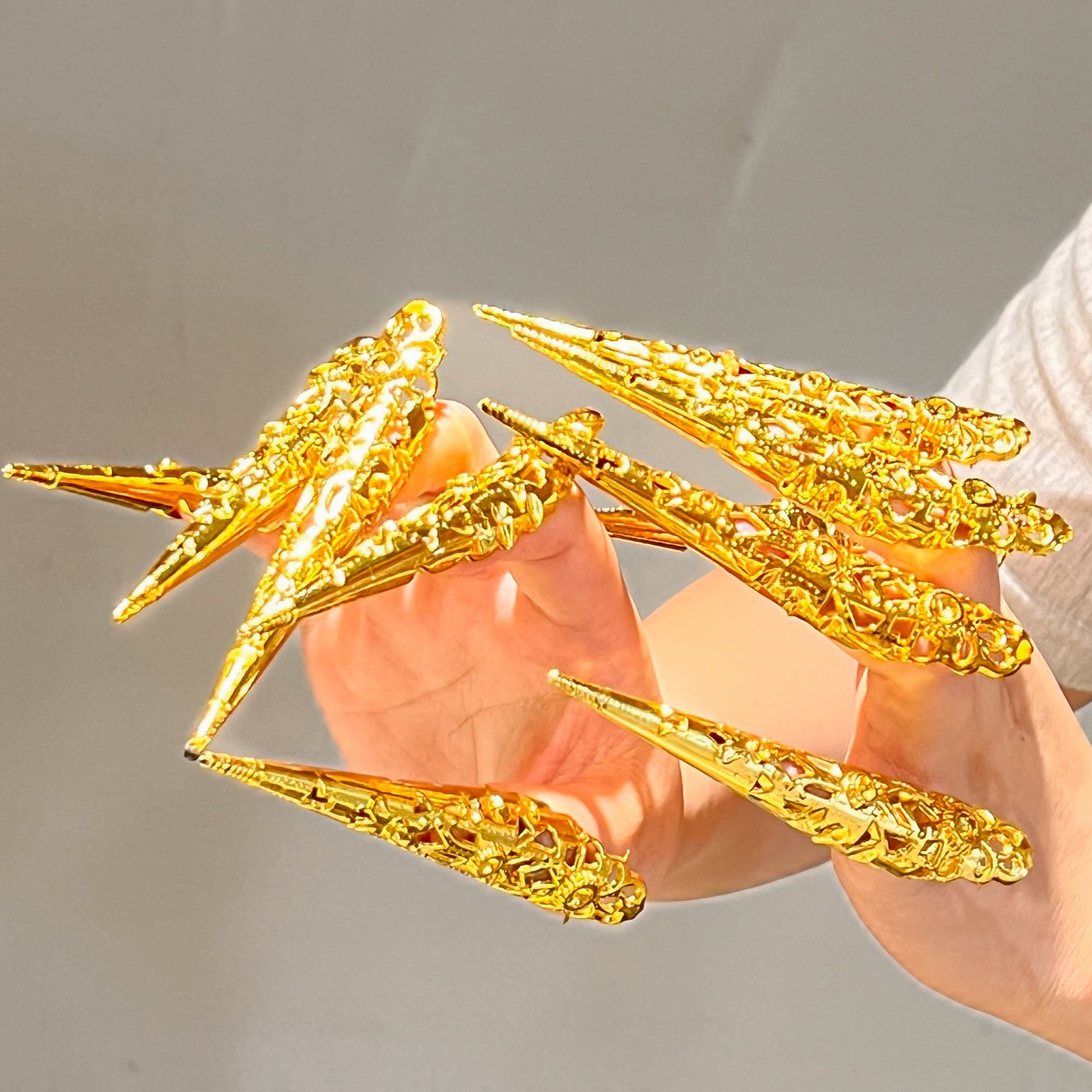 Golden Armor Set Nail Set for  - مراجعة Nail Art Queen وسعره
