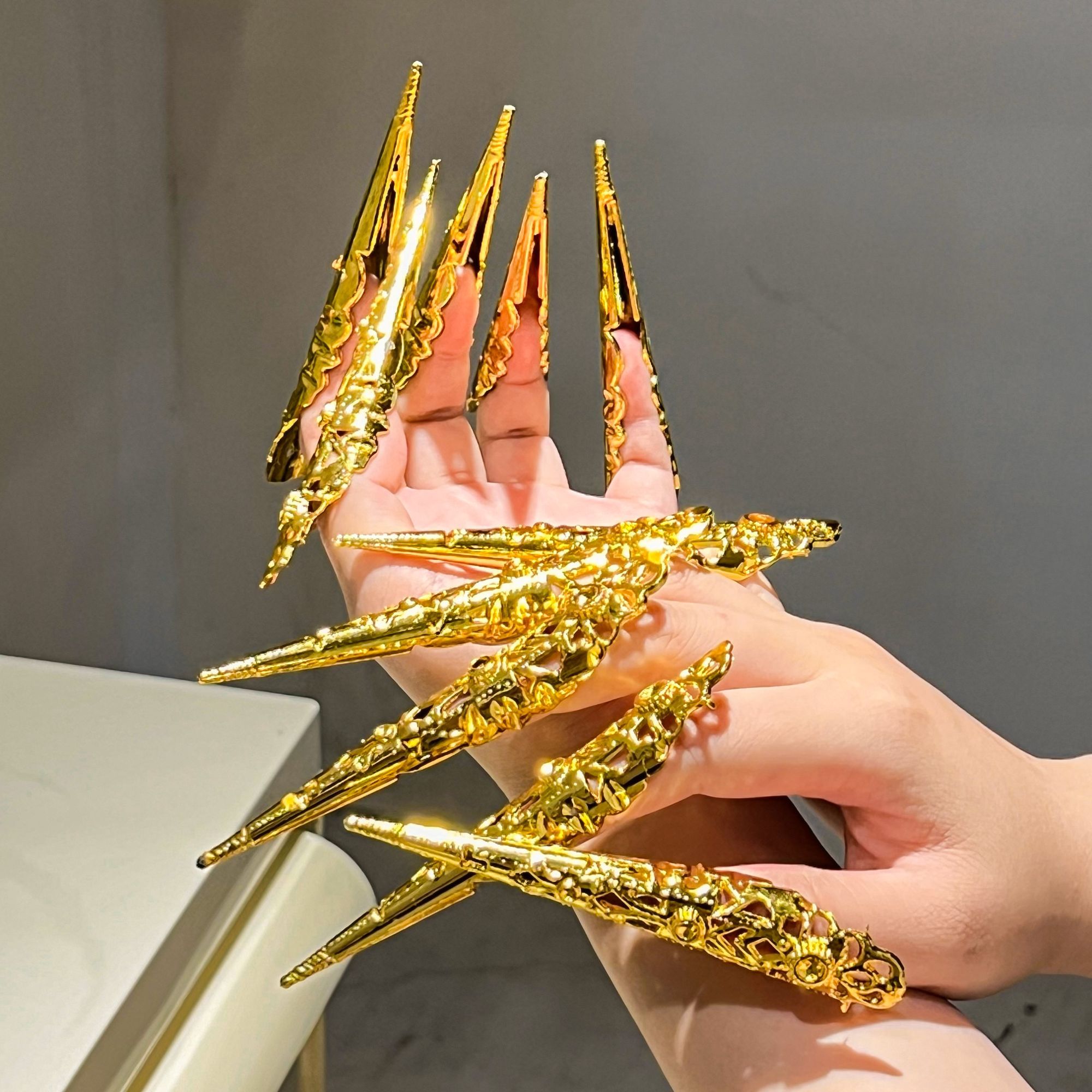 Golden Armor Set Nail Set for  - مراجعة Nail Art Queen وسعره