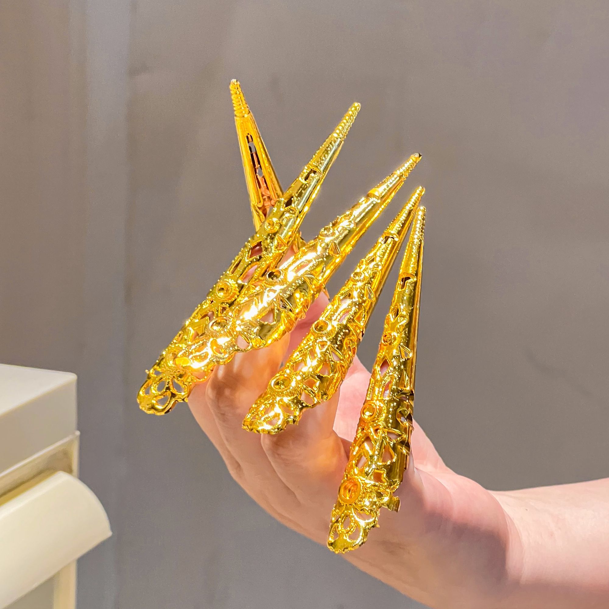 Golden Armor Set Nail Set for  - مراجعة Nail Art Queen وسعره