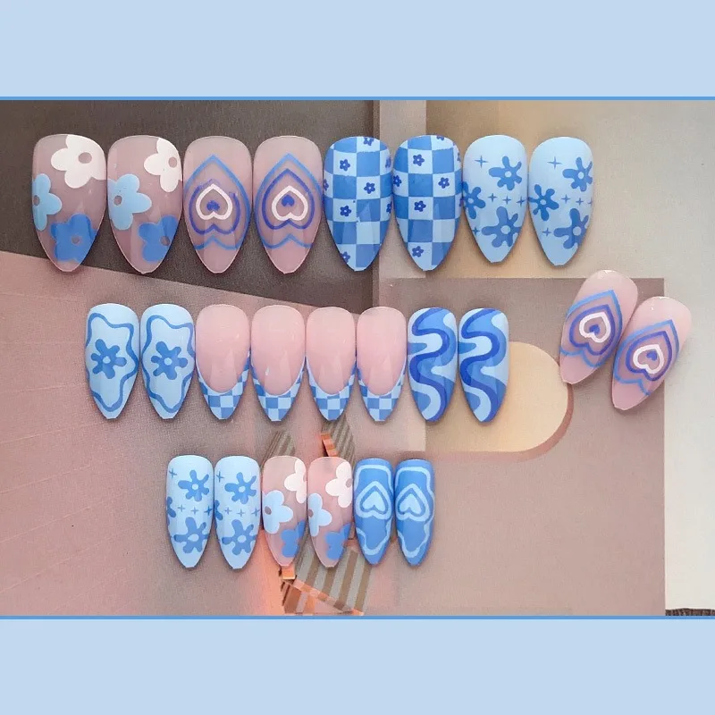 24 Pcs Press on Nails Love Des - مراجعة Nail Art Love وسعره