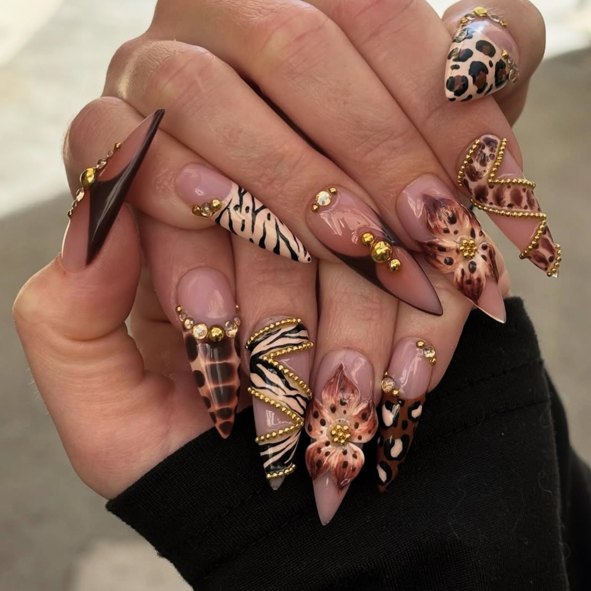 24Pcs fake nail art with long  - مراجعة Nail Art Zebra Design وسعره