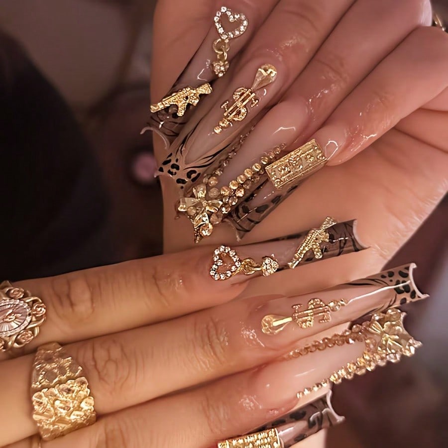 This Set Of 24 Rectangular Lon - مراجعة Nail Gel Polish Set وسعره